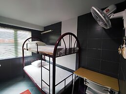 Natol Homestay - Hong Kong Rock Road