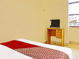 Super OYO 91535 J&b Rooms Tomang