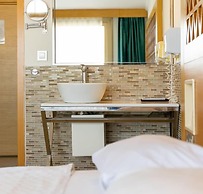 Aurasia Design Hotel