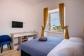 Art Deco Rooms by DuHomes