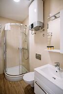 Art Deco Rooms by DuHomes