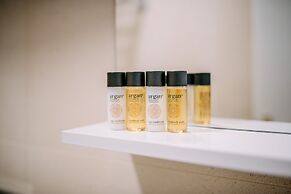 Art Deco Rooms by DuHomes