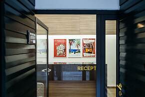 Art Deco Rooms by DuHomes