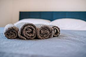 Art Deco Rooms by DuHomes