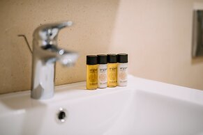 Art Deco Rooms by DuHomes