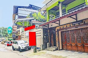 OYO Life 92127 Skyland Pasteur