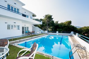 Deluxe Apartments Giamatasta