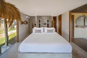 Bleu MATHIS Gili Asahan