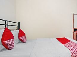 OYO 90689 Lily House