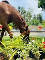 The Kingslayer Resort