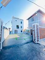 Mini Flat with Starlink Internet & Pool