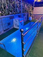 Mini Flat with Starlink Internet & Pool