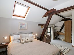 The Dunnit@manor Farm