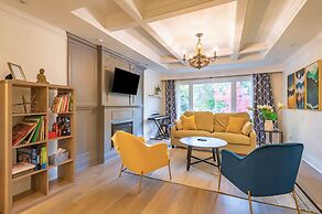 Cheerful 3 bedroom w/ indoor fireplace in Toronto - 02 free parking