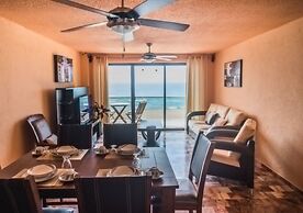 2 Bedrooms Ocean View Condo