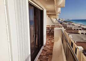2 Bedrooms Ocean View Condo