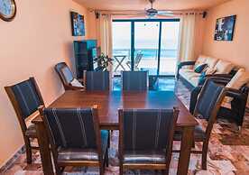2 Bedrooms Ocean View Condo