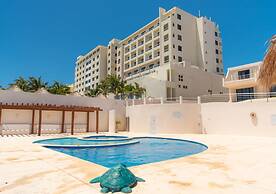 2 Bedrooms Ocean View Condo