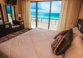2 Bedrooms Ocean View Condo