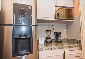 2 Bedrooms Ocean View Condo