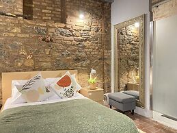 Centrally Located Historical Flat in Beyoglu