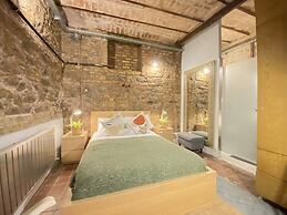 Centrally Located Historical Flat in Beyoglu