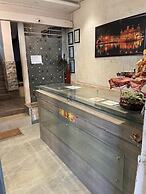 Hotel Pace Hero Honda Chowk