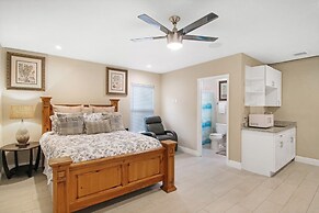 Serenity Palm Perfect Stay for Groups!