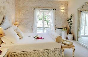 Kallista House - Beautifully Appointed 3 bed Villa