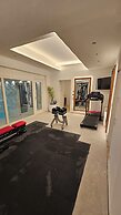 UG Neubau City Wohnung (optional Pool+Gym+2tes Bad extra buchbar)