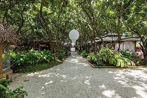 Find Peace - Tiny House in Japanese Garden