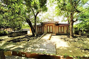 Find Peace - Tiny House in Japanese Garden