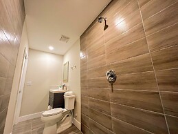 Find Peace - Tiny House in Japanese Garden