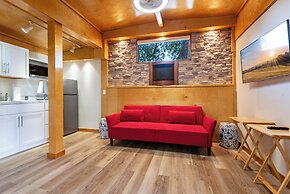 Find Peace - Tiny House in Japanese Garden