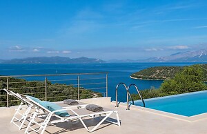 Casa di Maura - 3 Bedroom Contemporary House With Stunning sea Views