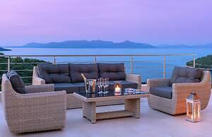 Casa di Maura - 3 Bedroom Contemporary House With Stunning sea Views