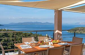 Casa di Maura - 3 Bedroom Contemporary House With Stunning sea Views