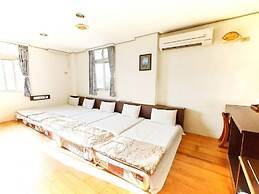 ROYAL BUSINESS HOTEL