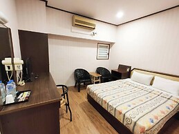 ROYAL BUSINESS HOTEL