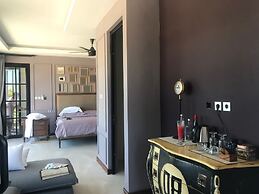 CASA NARROW VILLA - ROTE