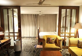 The Sky Imperial Aarivaa Luxury Homestay