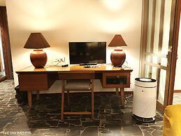 The Sky Imperial Aarivaa Luxury Homestay