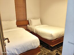 The Sky Imperial Aarivaa Luxury Homestay