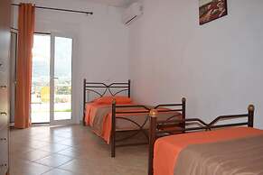 Lovely 3-bed House in Bali