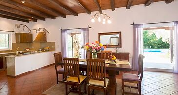 Mousses Villas - Villa Pollox - A Detached Three-bedroom Villa With Pr