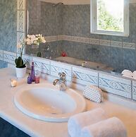 Mousses Villas - Villa Pollox - A Detached Three-bedroom Villa With Pr