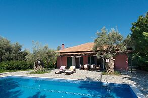 Mousses Villas - Villa Pollox - A Detached Three-bedroom Villa With Pr