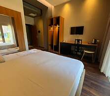 Olivia's Hill Resort