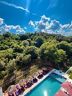 Olivia's Hill Resort