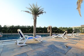 Krishna Hotel And Resort